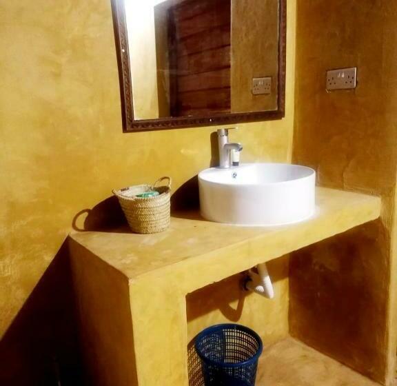 Отель Maua Beach