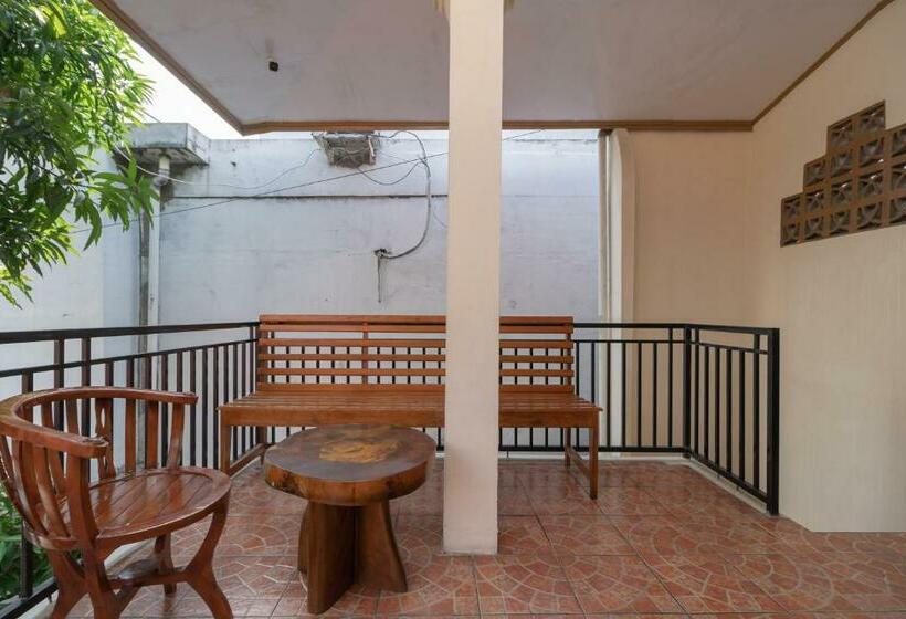 호텔 Reddoorz Near Rs Awal Bros Sudirman Pekanbaru