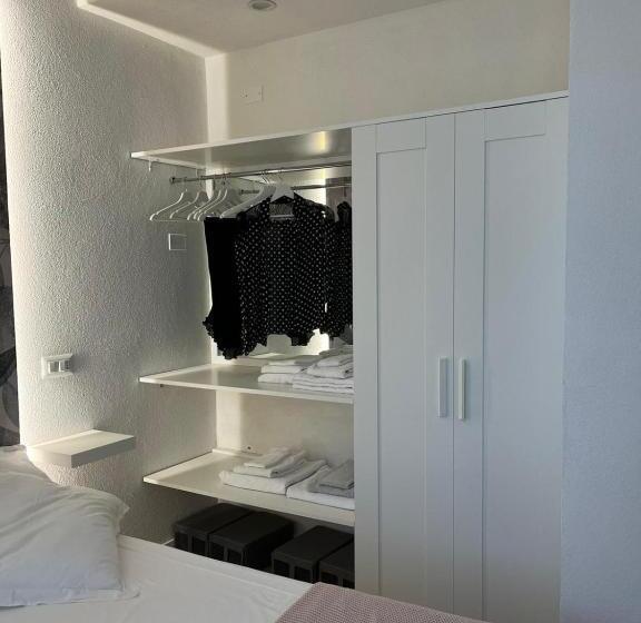 V&c Home Rental Specialist Appartamenti Fronte Lago Maggiore