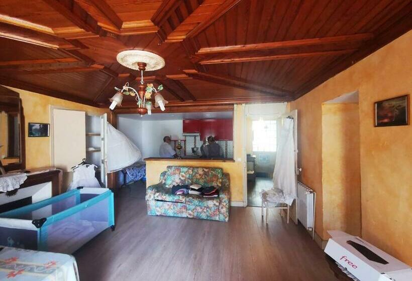 Les Hôtes De Labastide