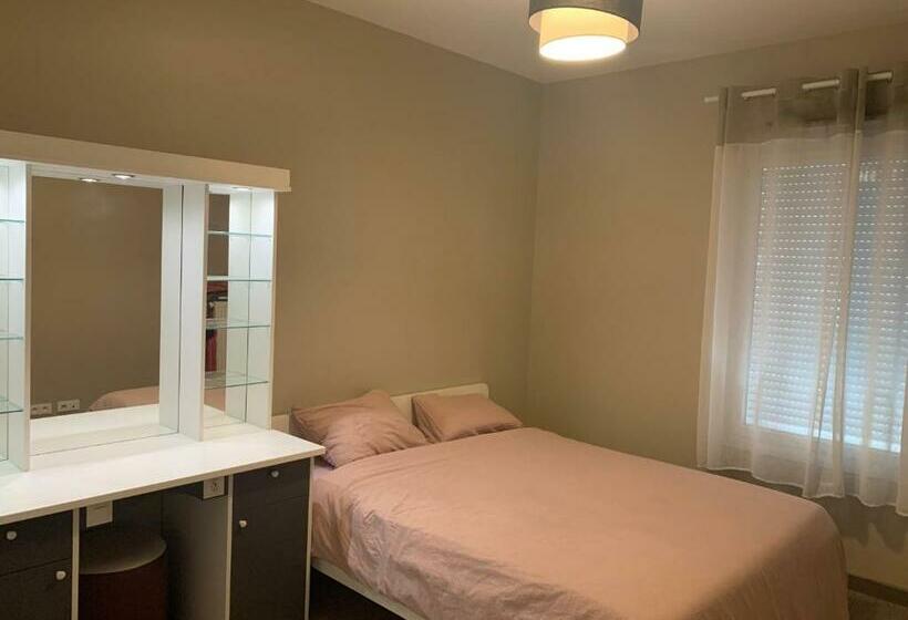 Luxurious Flat In Bondy