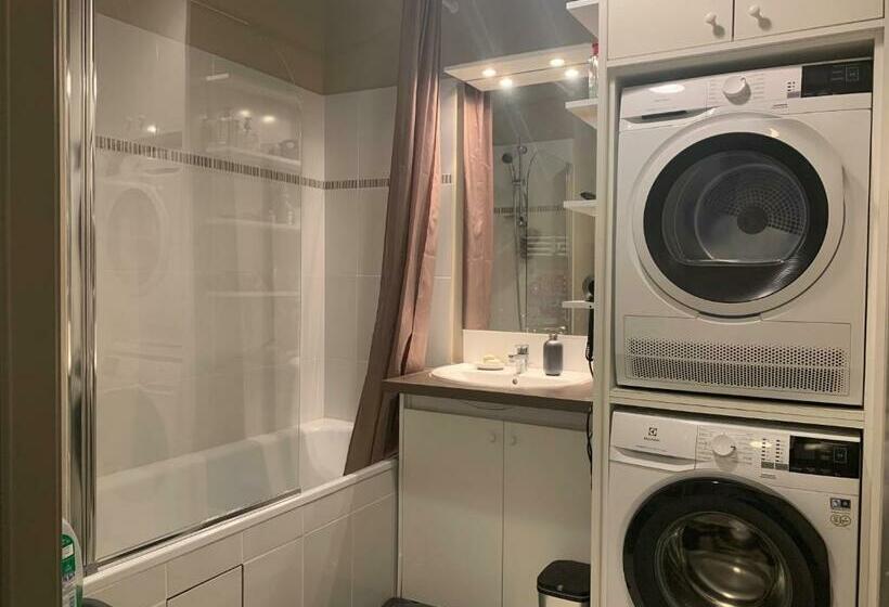 Luxurious Flat In Bondy