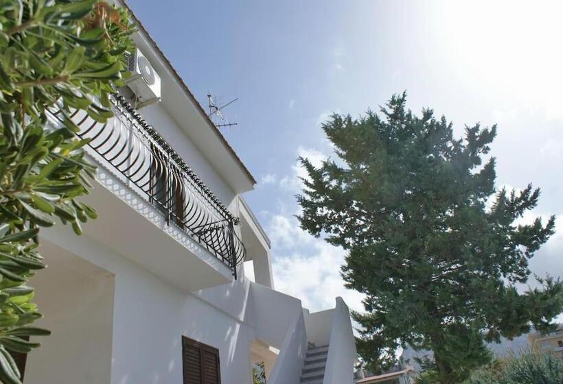 Magaggiari Beach House