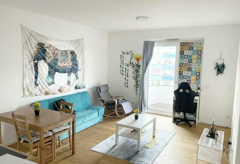 Modern 2 Room Apartment In Berlin