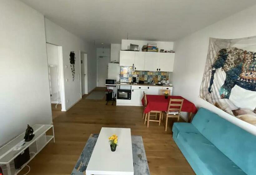 Modern 2 Room Apartment In Berlin