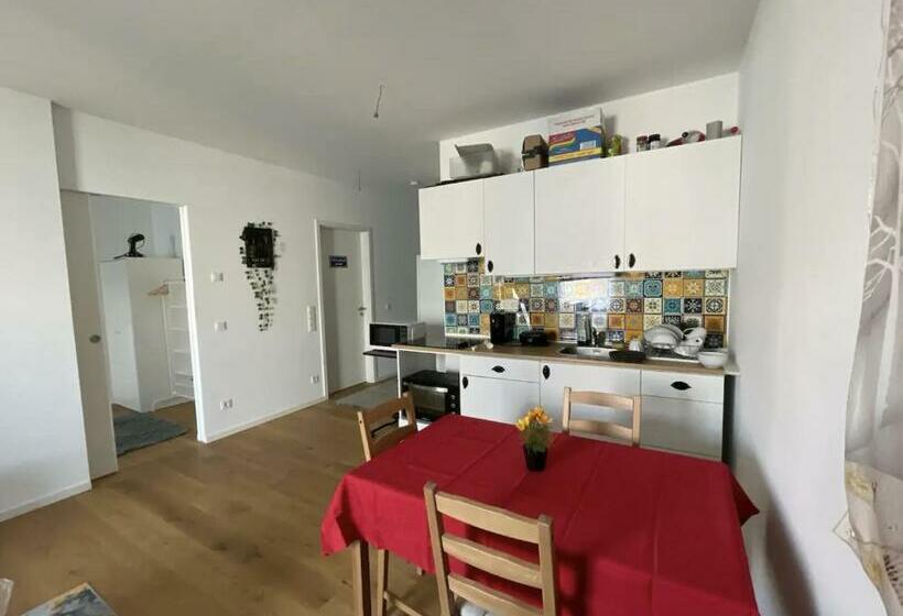 Modern 2 Room Apartment In Berlin