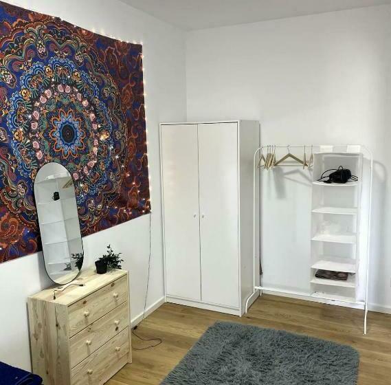 Modern 2 Room Apartment In Berlin