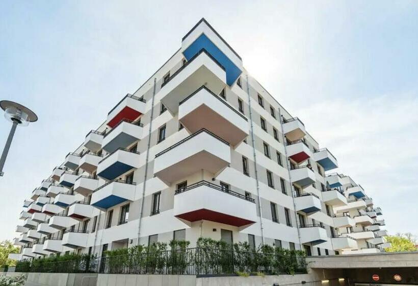 Modern 2 Room Apartment In Berlin