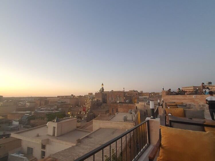 Mons Masius Boutique Hotel Teras