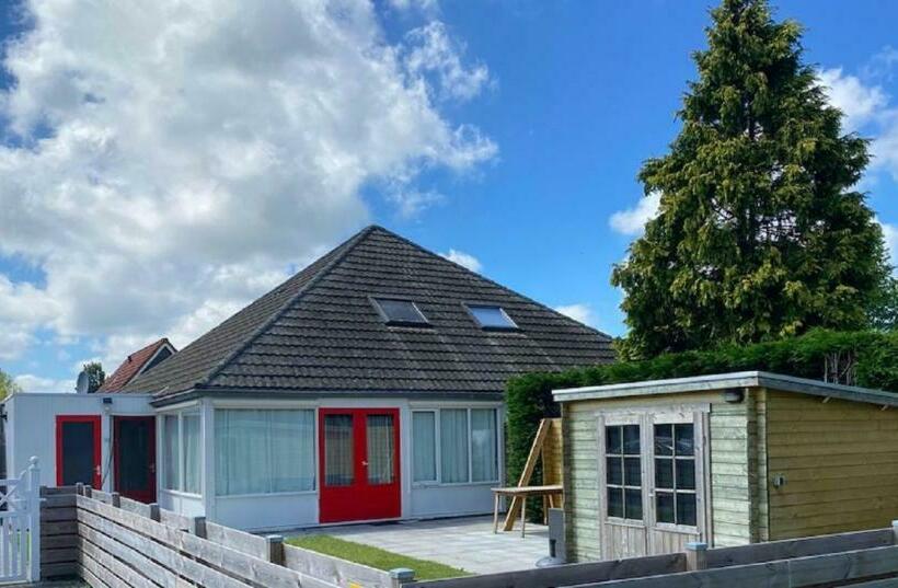 Kustverhuur, Park Schoneveld, Duinroos 102