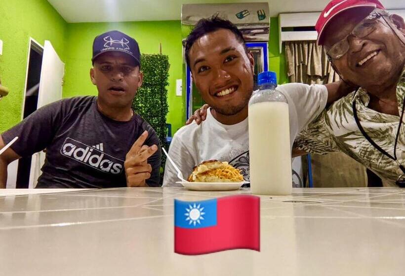 Пансион Casa Feliz Hostal