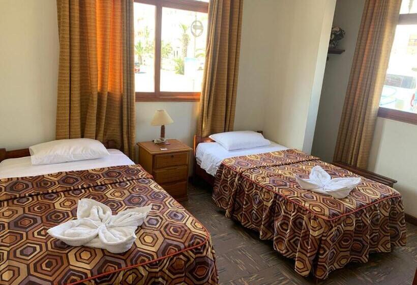 פנסיון Hostal El Amigo