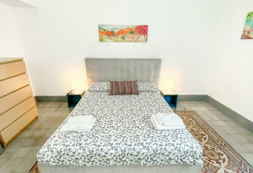 San Giuliano S Street Holiday Home