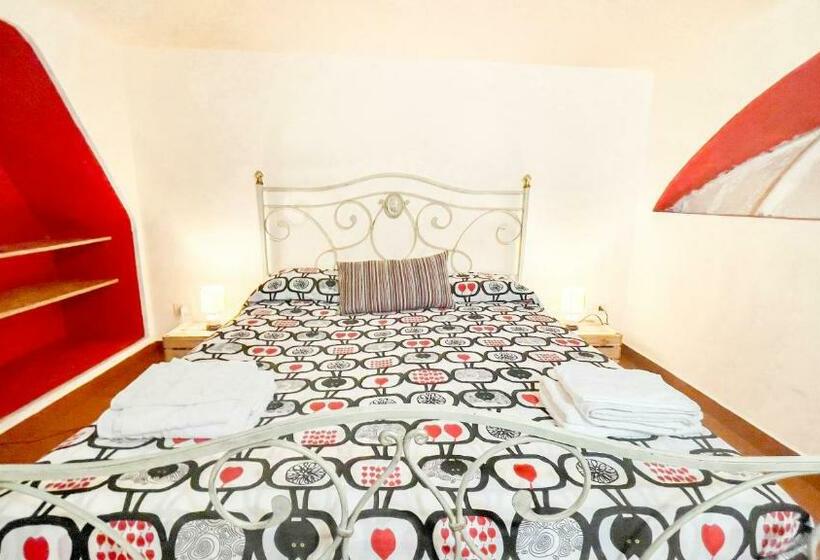 San Giuliano S Street Holiday Home