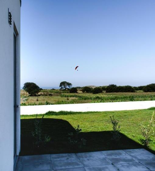 הוסטל Marinhas Bed & Breakfast