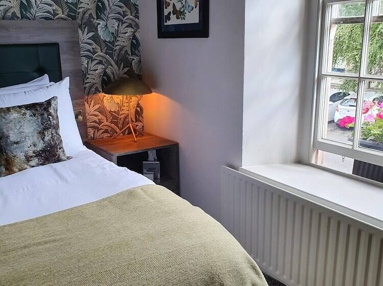 ユースホステル The Coach And Horses