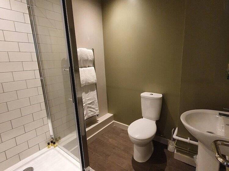 فندق صغير The Coach And Horses