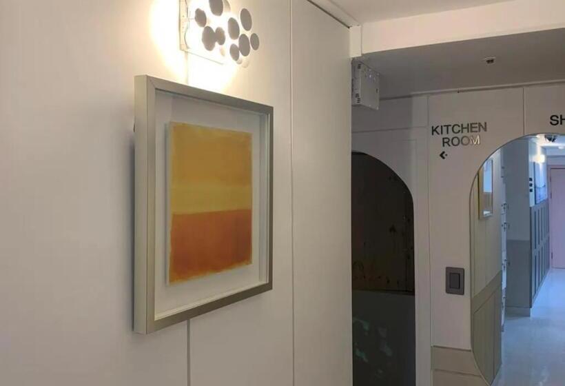 هاستل The Stay Cube House   Female Only