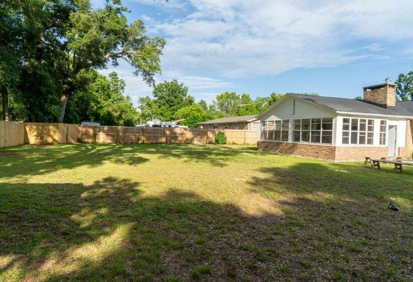 Beautiful Family Home Near Airport, I 10, Shopping