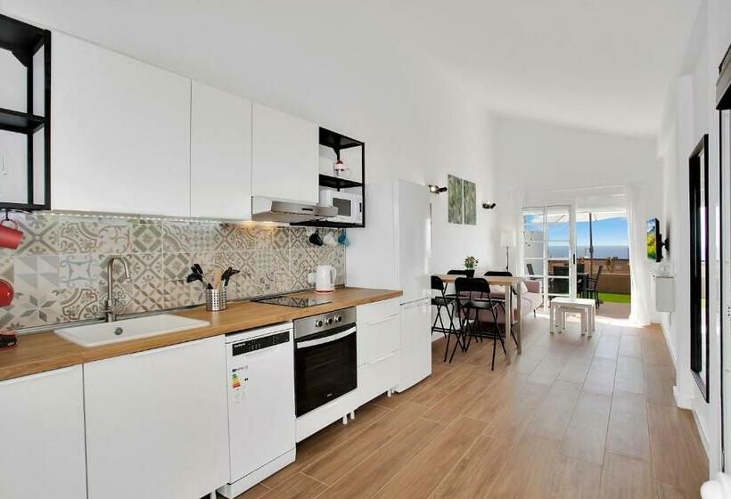 Beautiful House With Pool