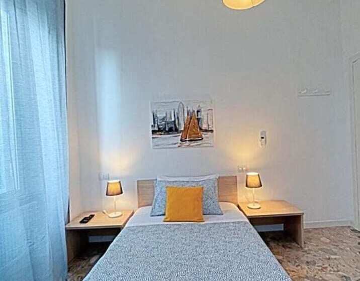 ベッドアンドブレックファースト Pit Stop Ciampino Station