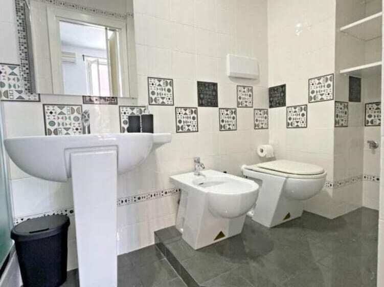 ベッドアンドブレックファースト Pit Stop Ciampino Station