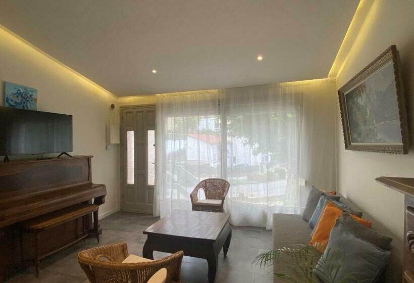 Bright Airy Family Style 7 Min Walk To Beach