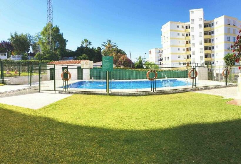 Completo Estudio Con Piscina En La Costa