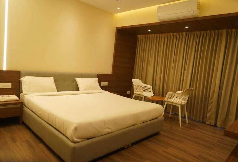 Отель Bekal International