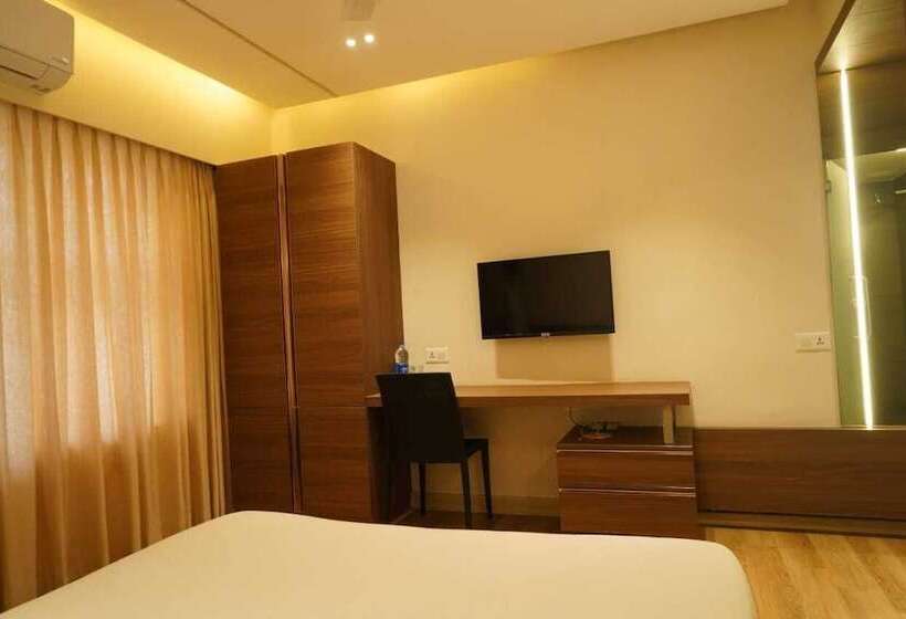 Отель Bekal International