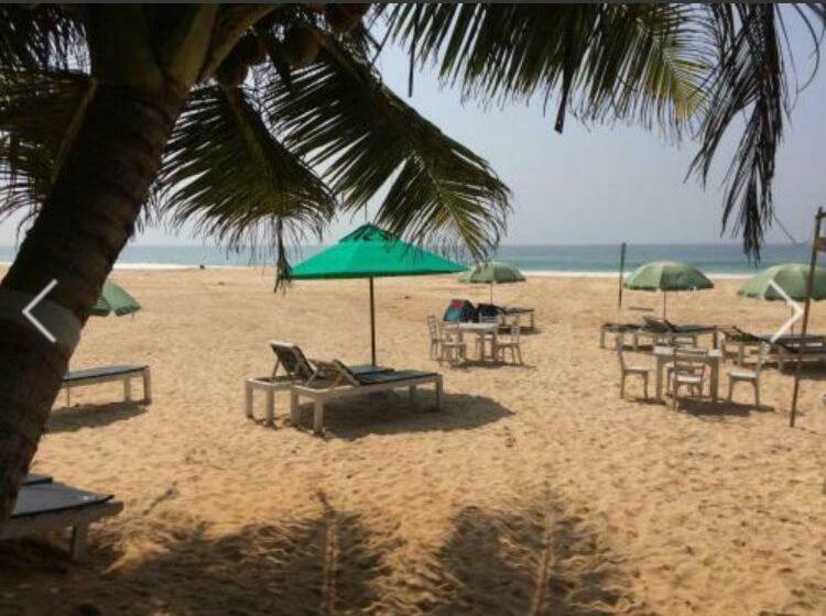 ホテル Good Vibes Cafe Habaraduwa