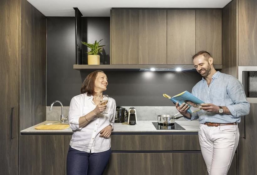 בית מלון כפרי The Sebel Canberra Campbell