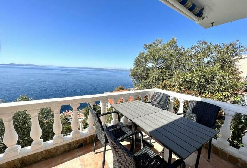 Joan Margarit 42   Piso Con Magnifica Vista Al Mar