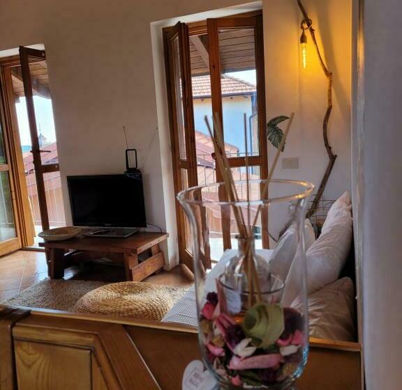 La Mansarda Del Ciliegio   Deliziosa Mansarda Con Giardino A 6 Km Da Arona