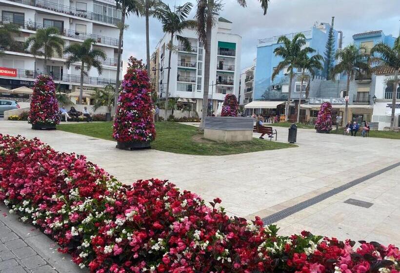 New 3 Bed Apartment Estepona Town With Pool