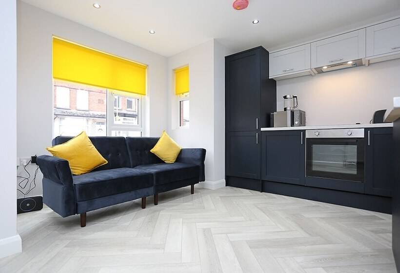 No1 Luxury Service Apartments