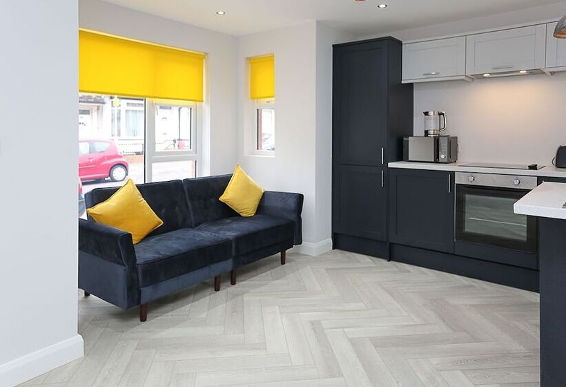 No1 Luxury Service Apartments