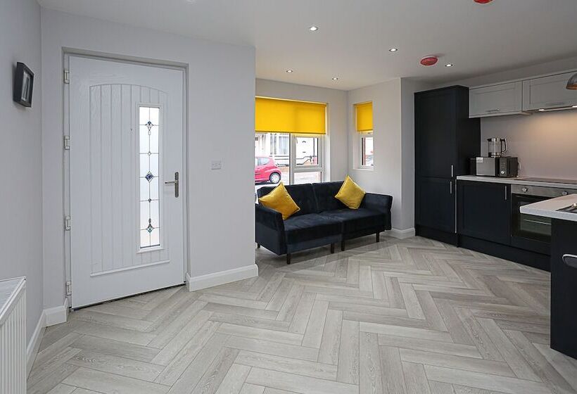 No1 Luxury Service Apartments