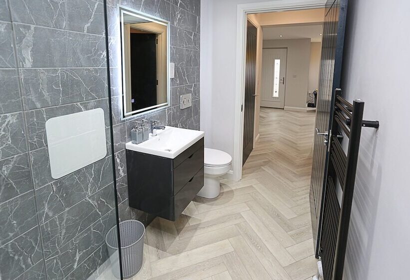 No1 Luxury Service Apartments