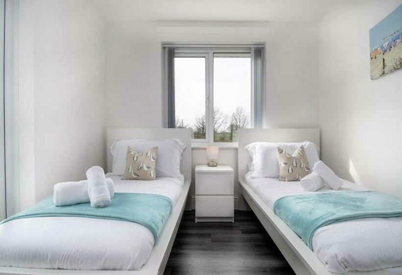 Pen Y Coed ⥈ Modern ⥈ Hot Tub ⥈ Beautiful Views