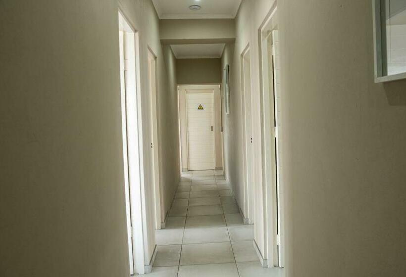 بنسيون 36 Emanzini Villa