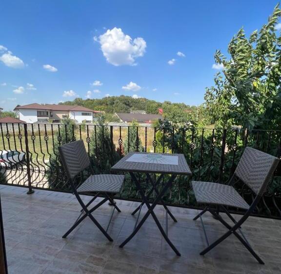 פנסיון Ami Residence Bucharest Airport,therme&free Parking Otopeni