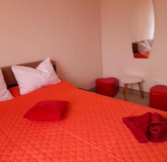 פנסיון Casa Adrian