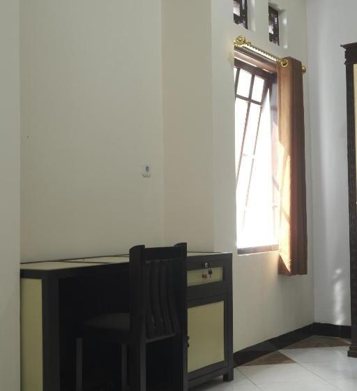 ペンション Graha Prana Kost Exclusive & Guesthouse