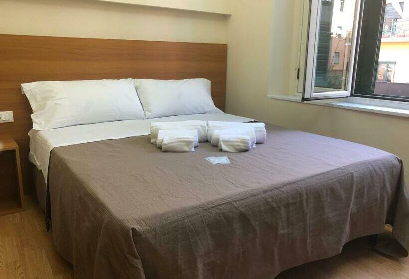 پانسیون Le Affacciate Bruzie Home 2 Guest House