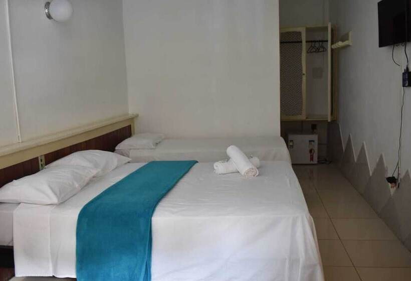 بنسيون Nautillus Pousada