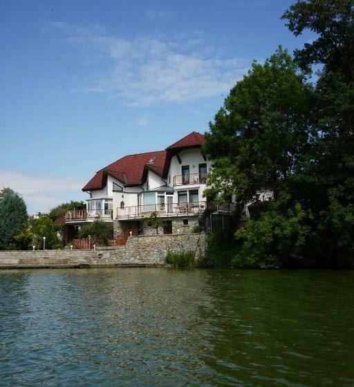 膳宿费 Penzion Hana