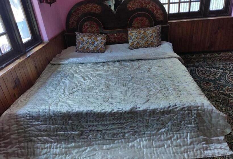 膳宿费 Pop Loan Homestay