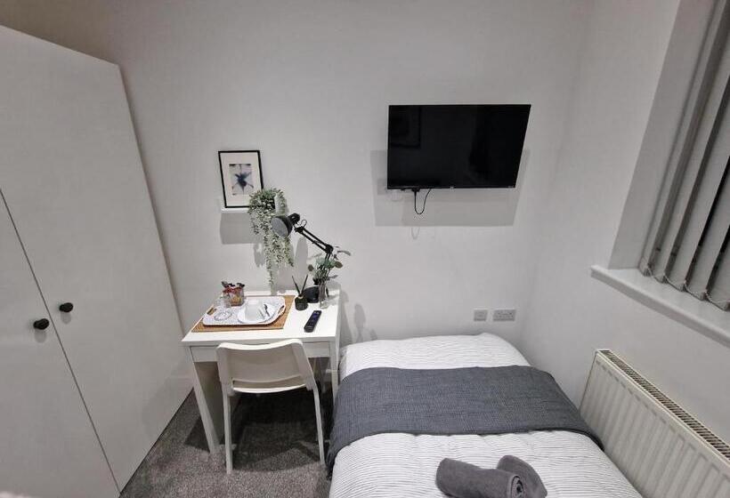 بنسيون Tropicana House