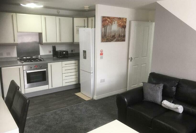 Remarkable 2 Bed Apartment In Corby